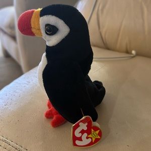 Ty beanie babies Puffer the puffin with tags
